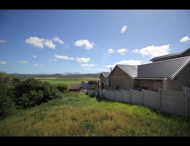 LAND FOR SALE IN FRAAIUITSIG